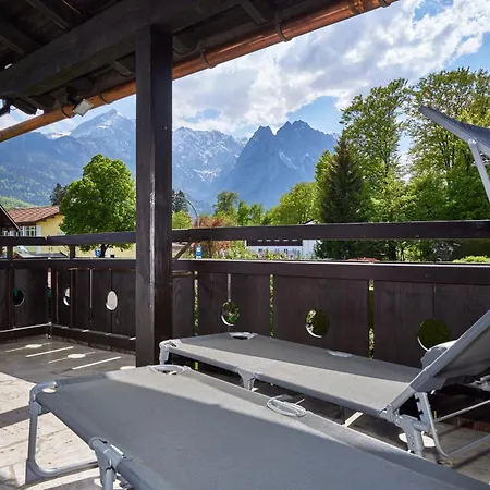 Heimatliebe شقة *